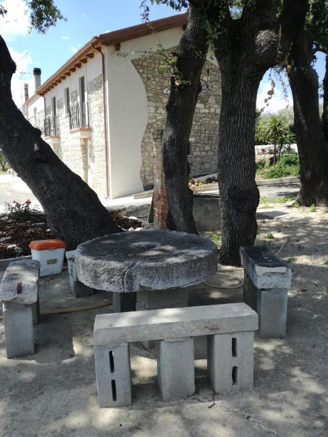 מונטנרו די ביזאצ’ה B&B Pozzo Innamorato מראה חיצוני תמונה